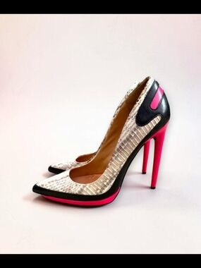 ISO  L.A.M.B. Shoes By Gwen STEFANI